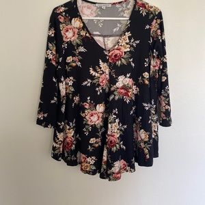 Flowy floral print shirt